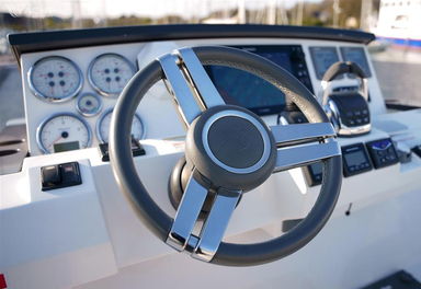 2012 Sealine F42