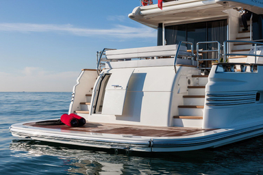 2013 Azimut Yachts Magellano 76