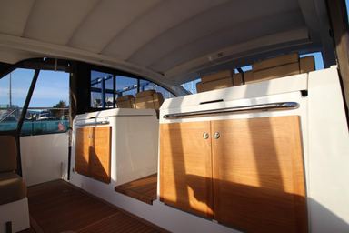 2011 Sealine SC42
