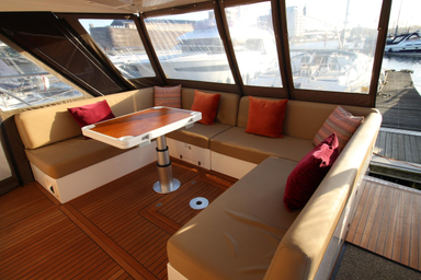 2011 Sealine SC42