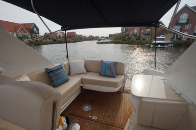 2005 Sealine S29