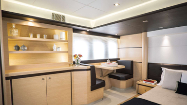 2006 Birchwood 770 Flybridge