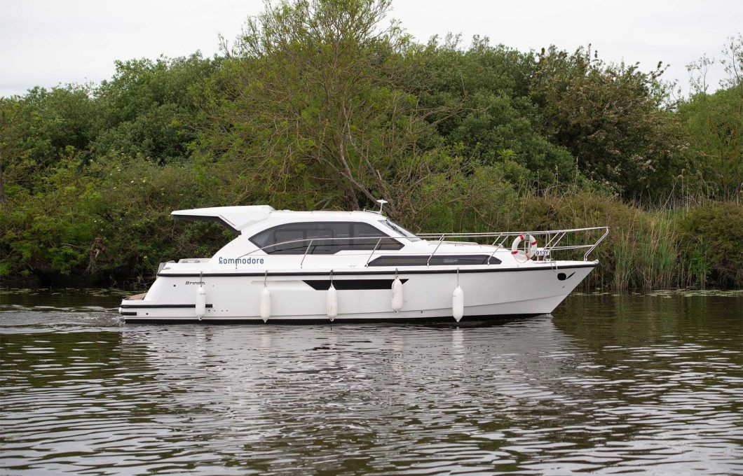 2020 Broom Boats Commodore