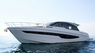 2023 Cayman Yachts S600