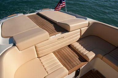 2013 Chris-Craft Launch 32