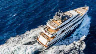 2017 Custom Line Navetta 33