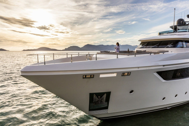 2023 Custom Line Navetta 37