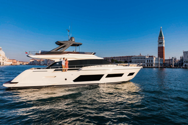 2022 Ferretti Yachts 670