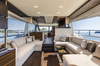 2022 Ferretti Yachts 670