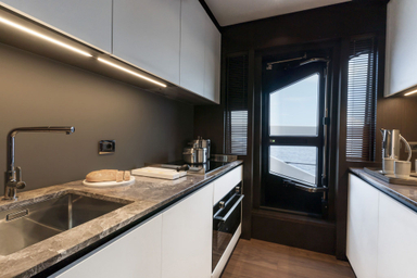 2023 Ferretti Yachts 860