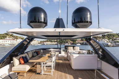 2023 Ferretti Yachts 860