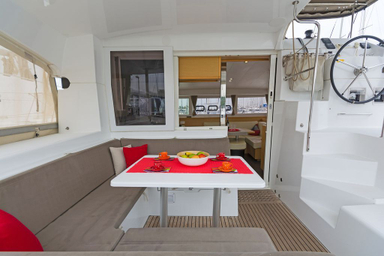 2013 Lagoon 39
