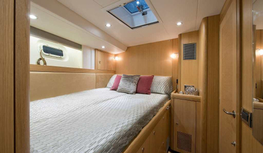 2011 Oyster Yachts 625