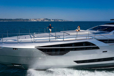 2016 Pershing Yachts 140