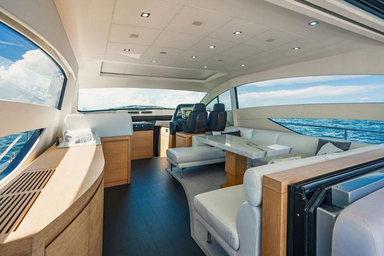 2010 Pershing Yachts 64
