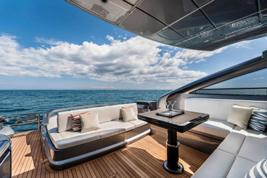 2021 Pershing Yachts 6X