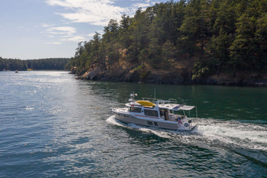 2022 Ranger Tugs R-43 Sedan
