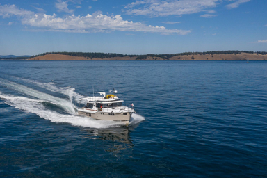 2022 Ranger Tugs R-43 Sedan