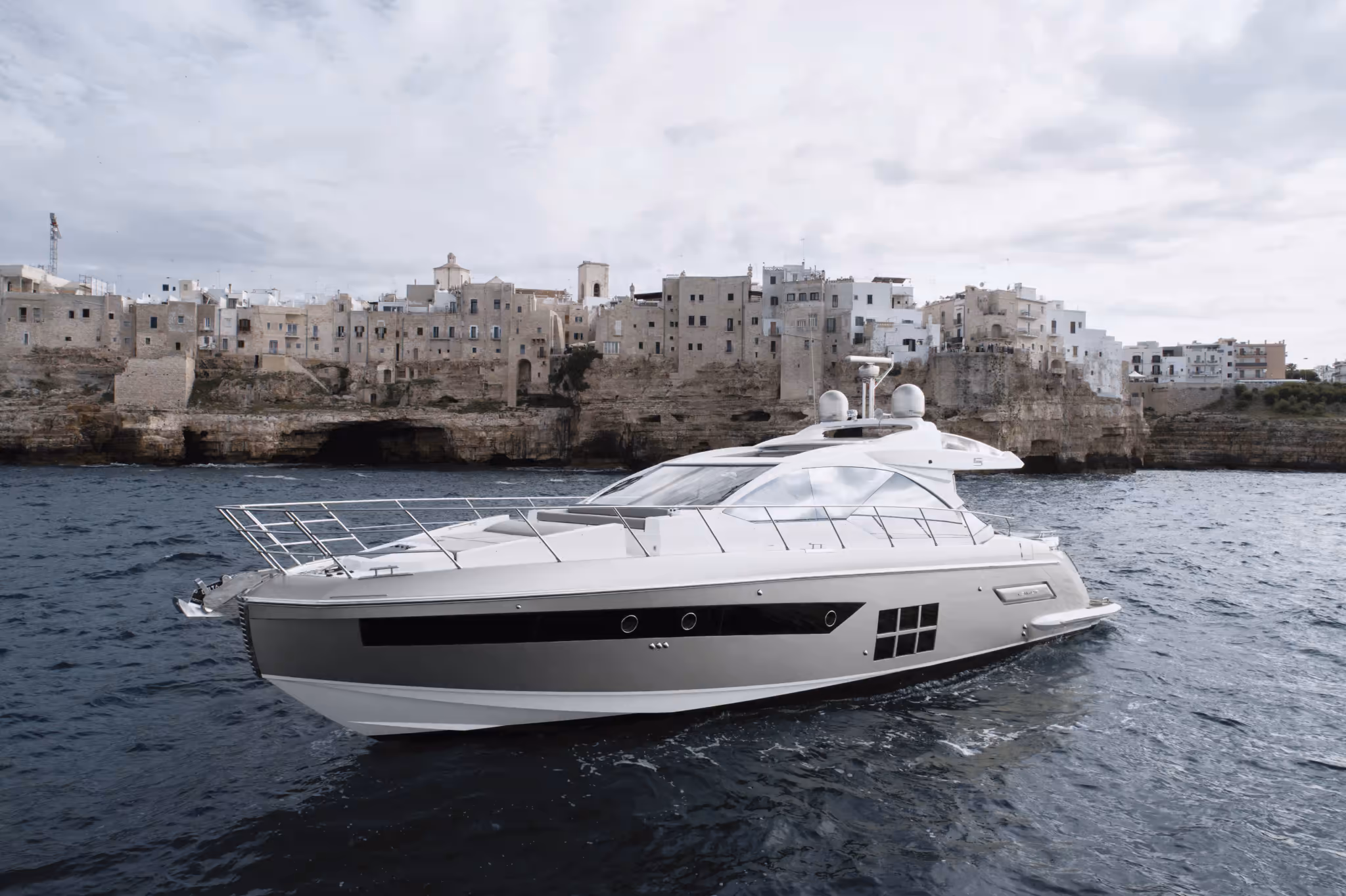 2019 Azimut Yachts S6