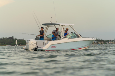 2022 Boston Whaler 240 Vantage