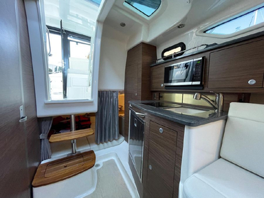 2023 Boston Whaler 325 Conquest Pilothouse