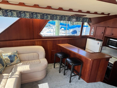 1988 Chris-Craft Commander 422
