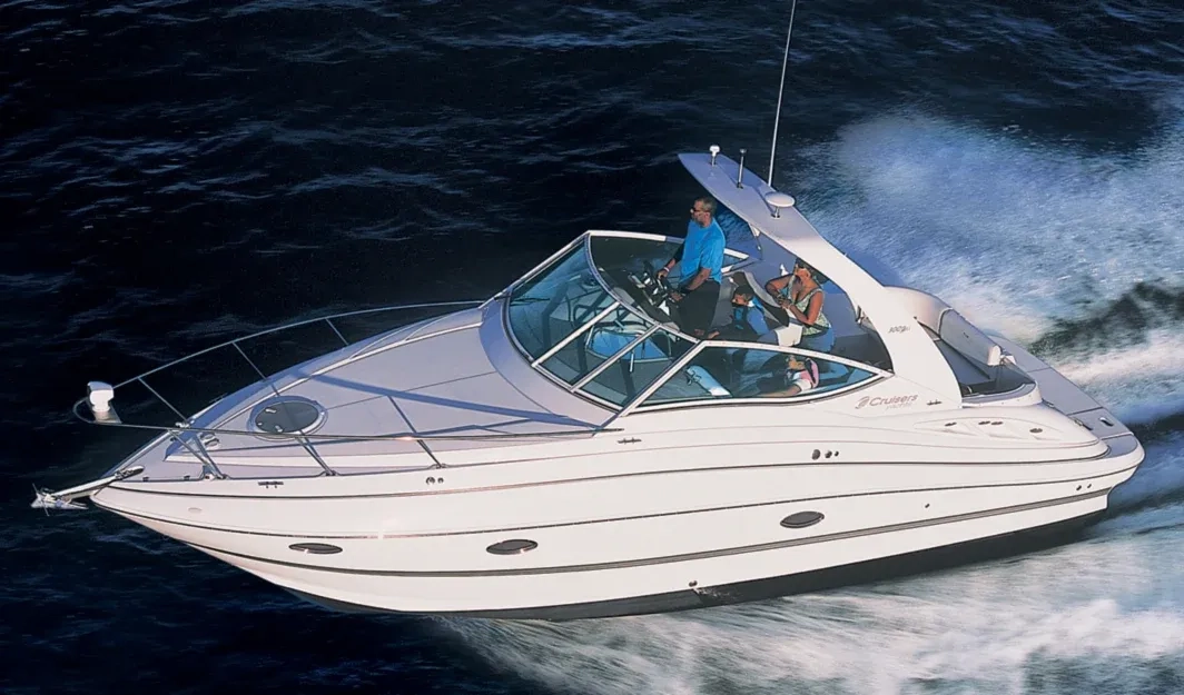 2012 Cruisers Yachts 310 Express