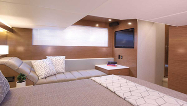 2022 Cruisers Yachts 46 Cantius