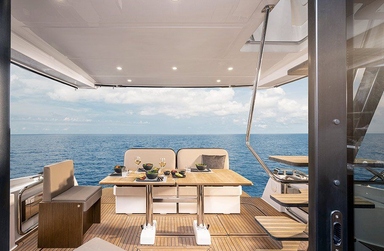 2017 Bavaria Yachts Virtess 420