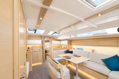2019 Dufour Yachts 430