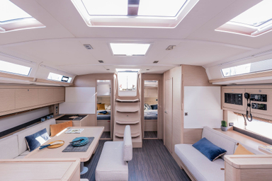 2021 Dufour Yachts 470