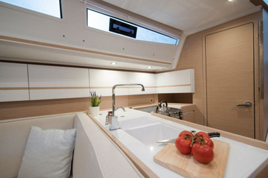 2015 Elan Yachts S5