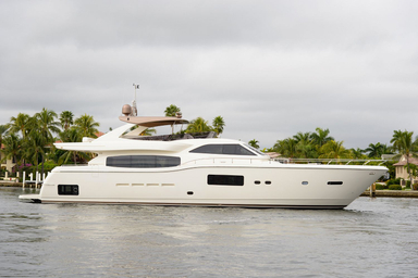 2010 Ferretti Yachts Altura 840
