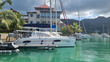 2015 Leopard Catamarans 39