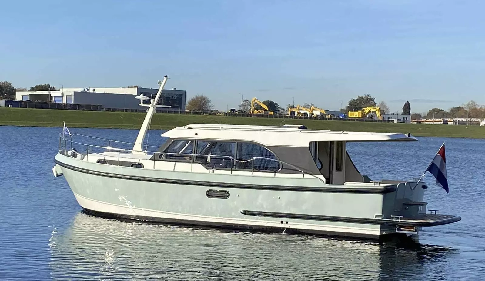 2016 Linssen Yachts 35 SL Sedan