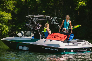2021 Malibu Boats Wakesetter 21 MLX