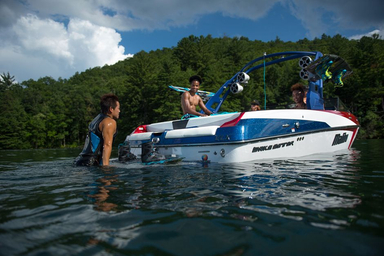 2017 Malibu Boats Wakesetter 22 VLX