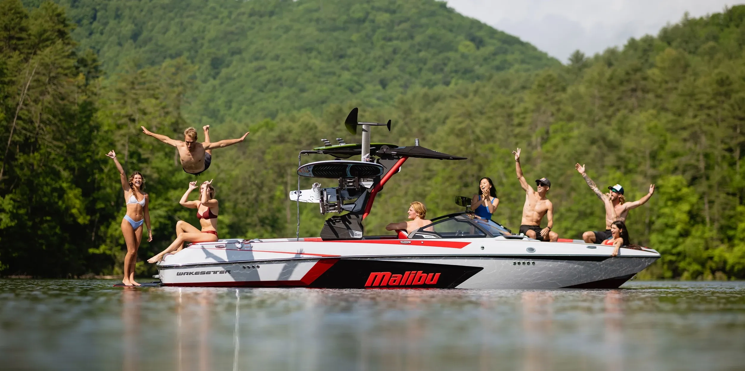 2022 Malibu Boats Wakesetter 24 MXZ