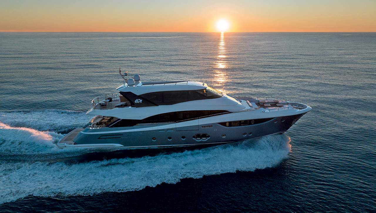 2021 Monte Carlo Yachts MCY 105 Skylounge