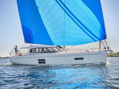 2013 Moody Yachts Decksaloon 41