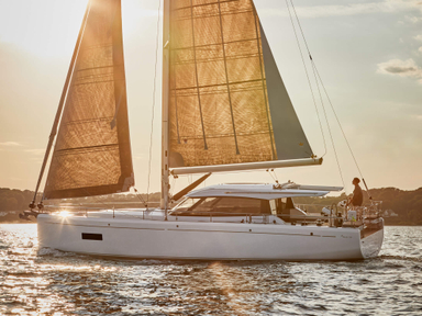 2013 Moody Yachts Decksaloon 41