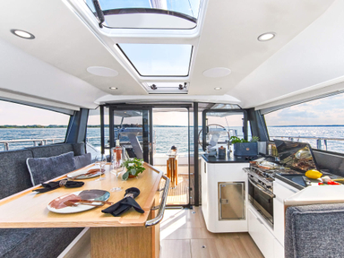 2013 Moody Yachts Decksaloon 41