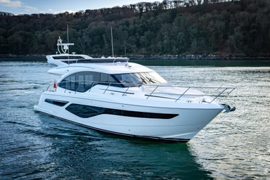 2022 Princess Yachts F55