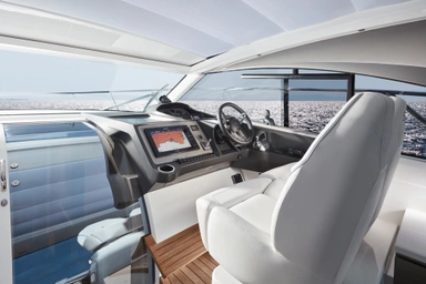 2017 Princess Yachts V40