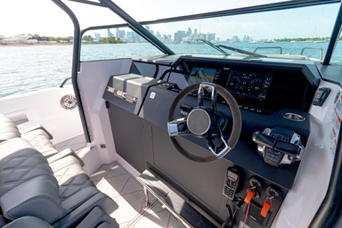 2021 Axopar 37 Sun Top