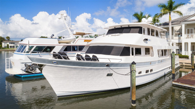 2018 Outer Reef Yachts 860 DBMY- Sky Lounge