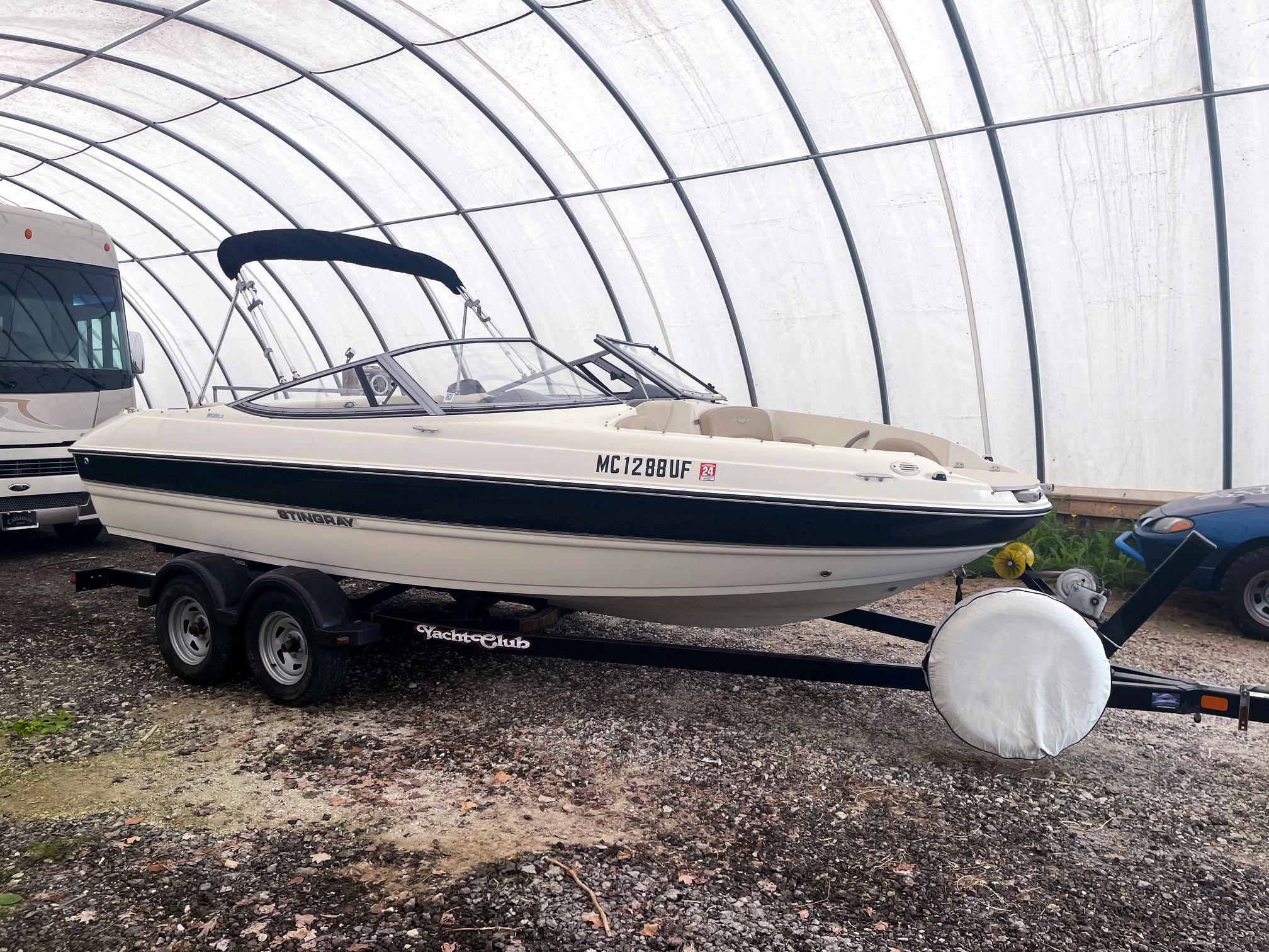 2018 Stingray Boats 208 LS