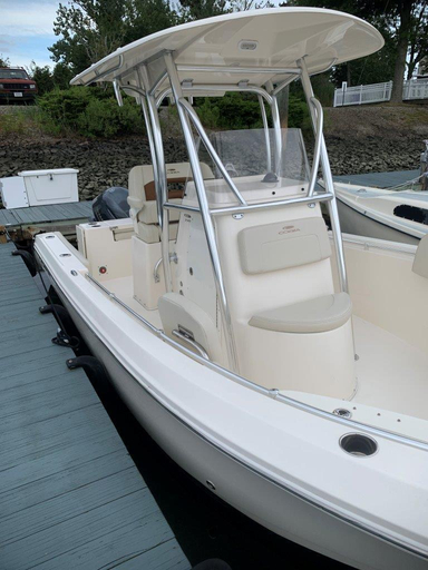 2019 Cobia Boats 220 Center Console