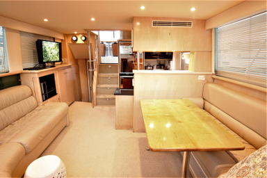 1997 Carver Yachts Cockpit Motoryacht 500