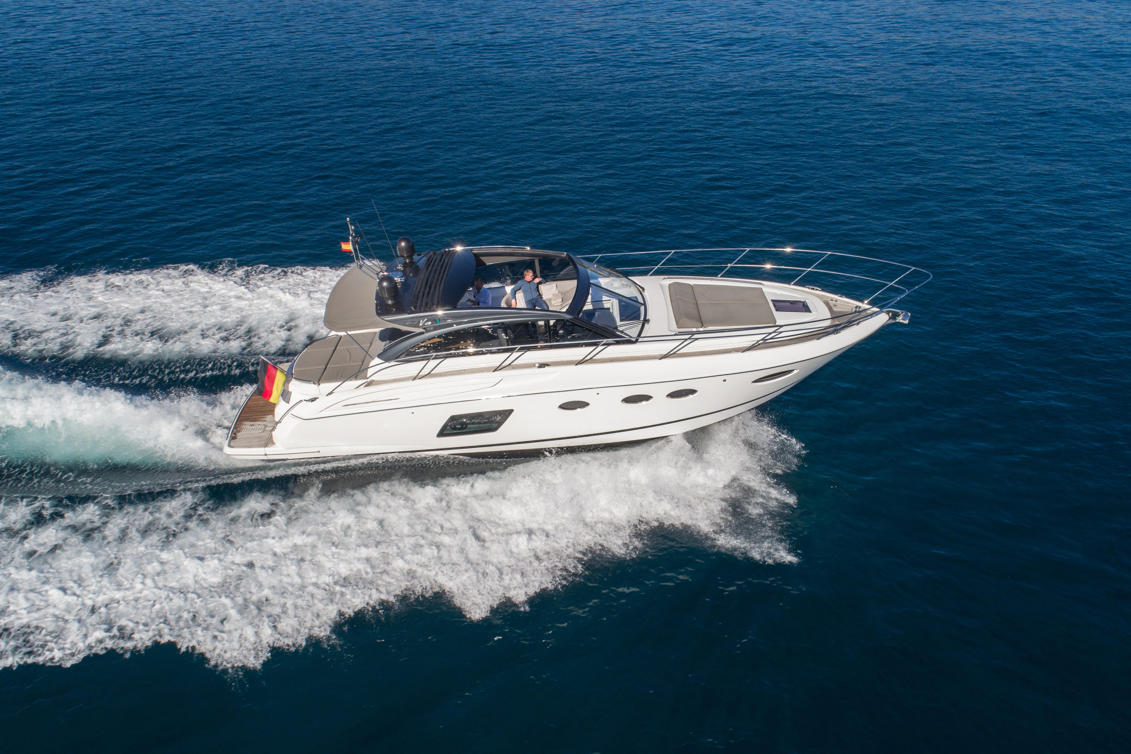 2017 Princess Yachts V48 Open